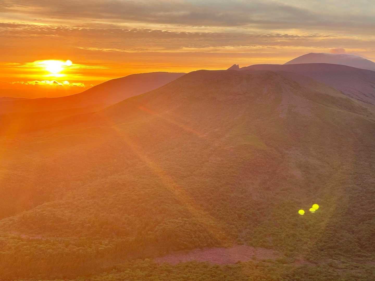 高千穂峰 | 雄大な火山の絶景と天孫降臨伝説を訪ねる人気コースの写真