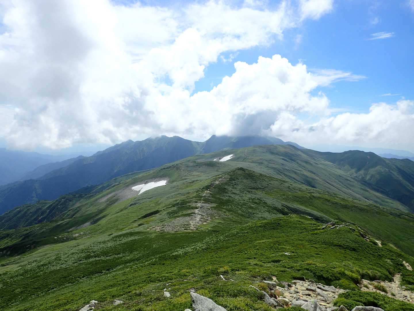 広大な尾根！ここを歩きたかった！