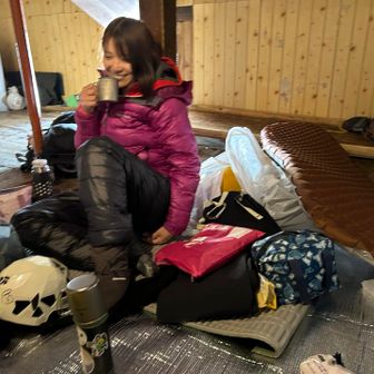 くつろぎタイム☕️
私の散らかしっぷりの話になる😂笑
今日もまた大散乱😂😂