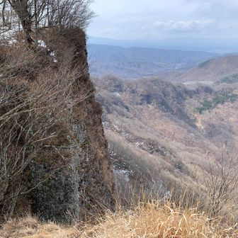 荒船山の崖っぷち