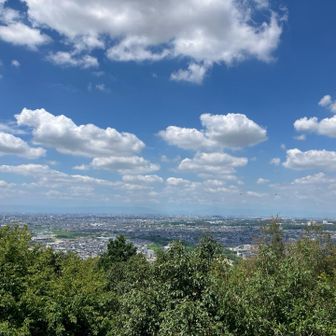 山頂展望台から鈴鹿方面✨