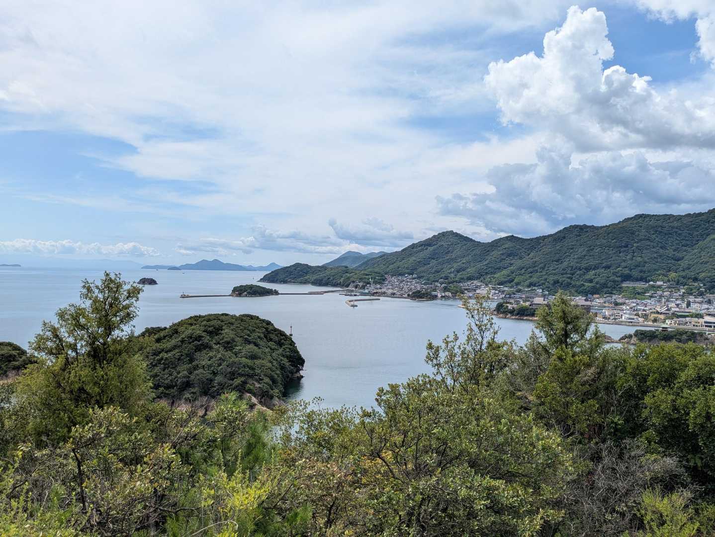 海を見ながらゆっくり山登り😊