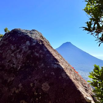 開聞岩🪨と開聞岳⛰️