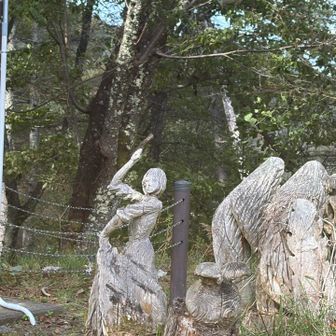 こっちはだいぶ前に作られた感じに見える。