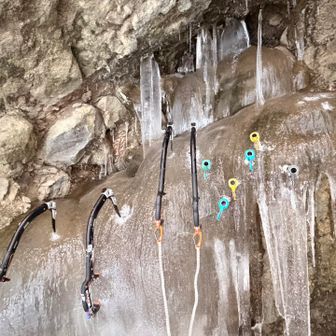 下で遊んでました⚒️笑