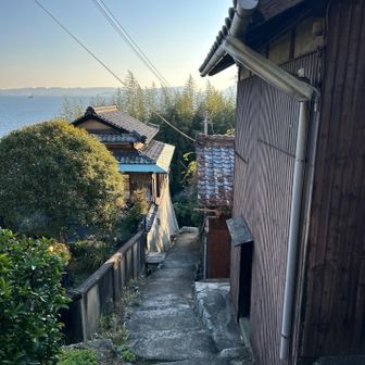 集落に戻って来られて一安心。やはり下りの方が早い。