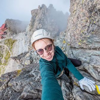 Yaryna • ヤリナ