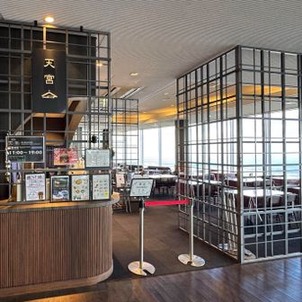 １１時オープンでした🍛しかしこういう日は２１時まで開けてて欲しいよね🥰今宵はカップルがおおぜい来ますよ😍😍😍