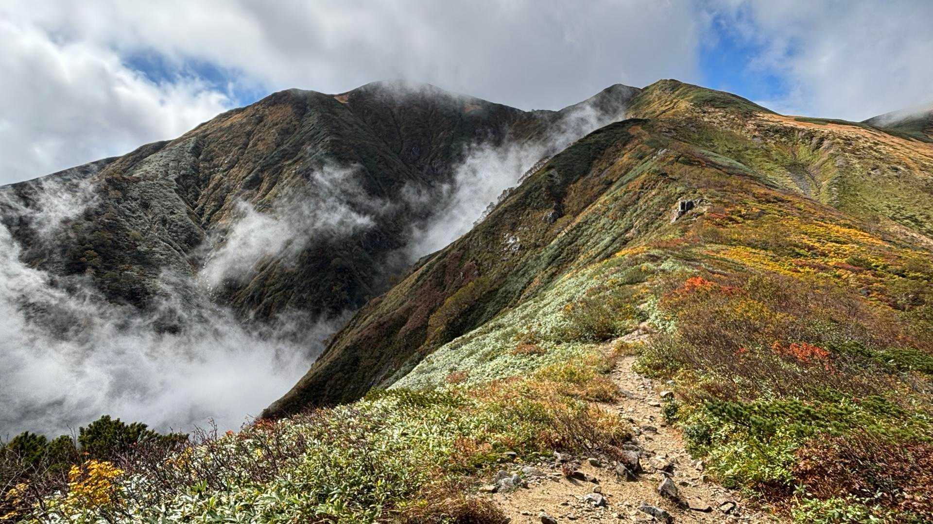 古寺鉱泉登山口-古寺山-大朝日岳-小朝日岳-鳥原山-畑場峰 周回コースの写真