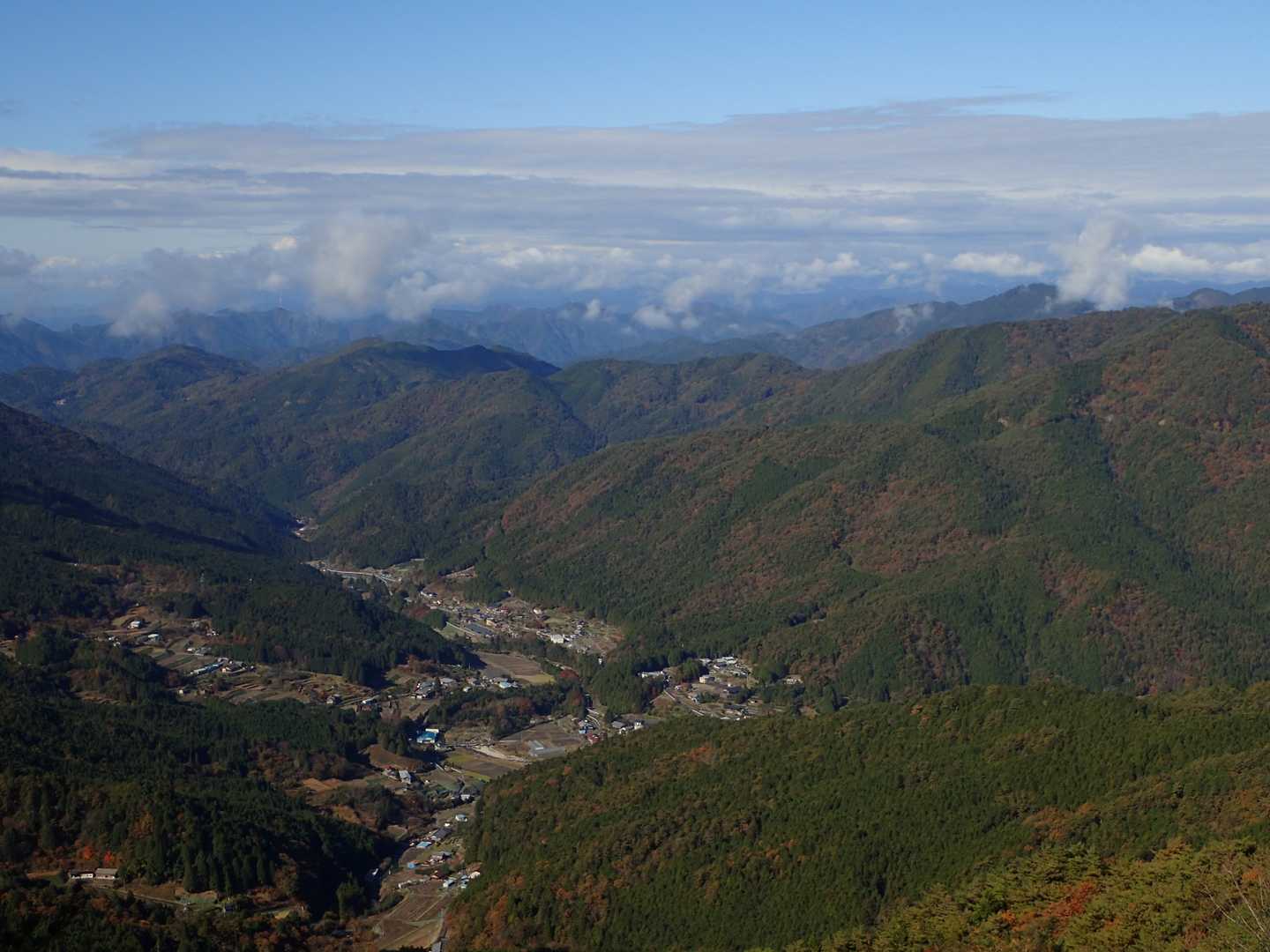「箱岩」より
