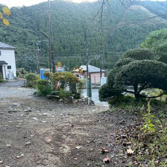 下山！
てか、予定より1時間ちょい早く降りてしまったww

2本目の山は、数人と待ち合わせて行くのだが
待ち合わせ時間約2時間前。。。