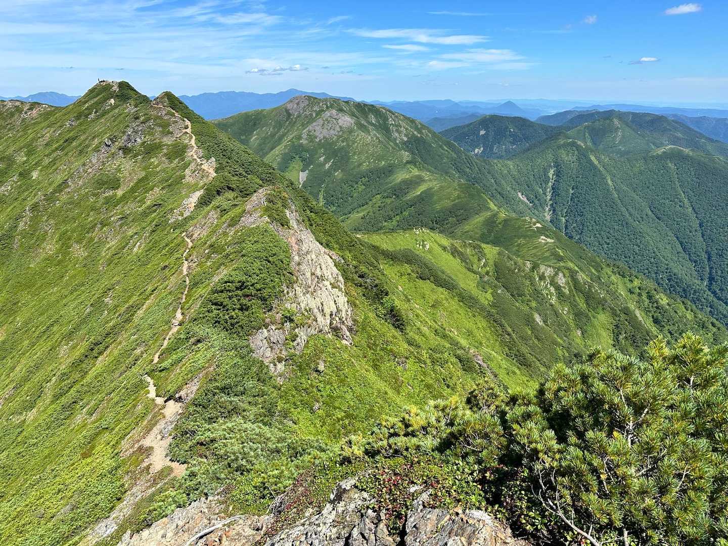 石狩岳の方を振り返る