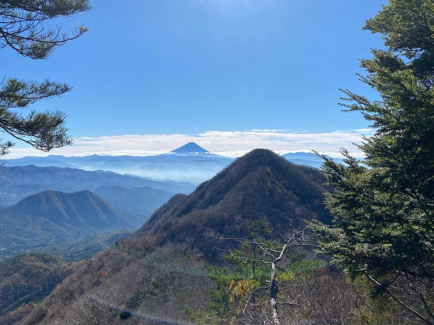 茅ヶ岳と富士山🗻