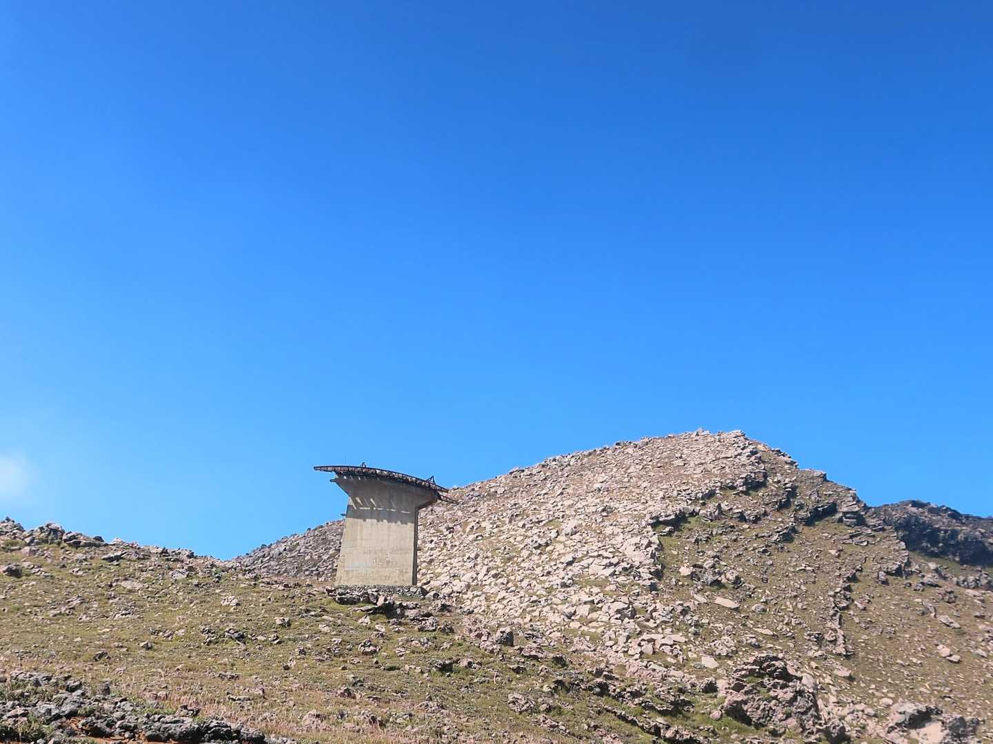 立入禁止の楢尾岳