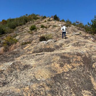 百間岩を前に緊張🫨