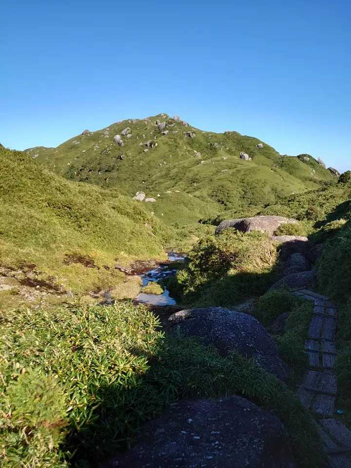 栗生岳の写真