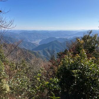 ここは山頂からの景色が良いです👍