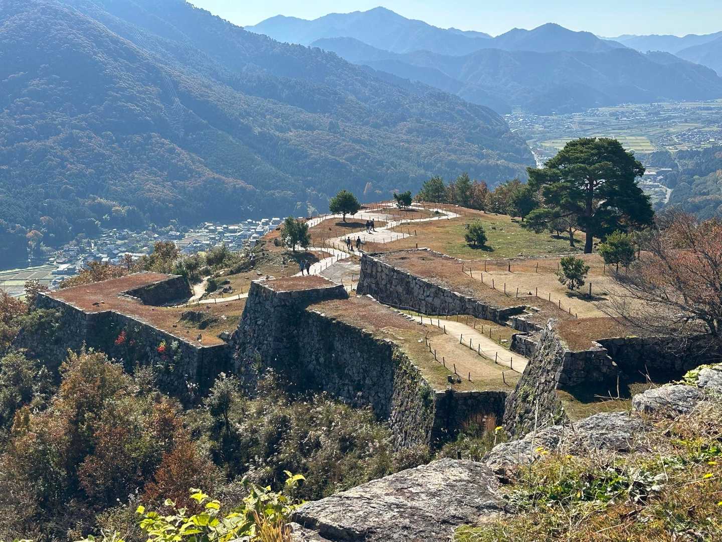 その山頂からの眺め😃
めっちゃエェやん🎵