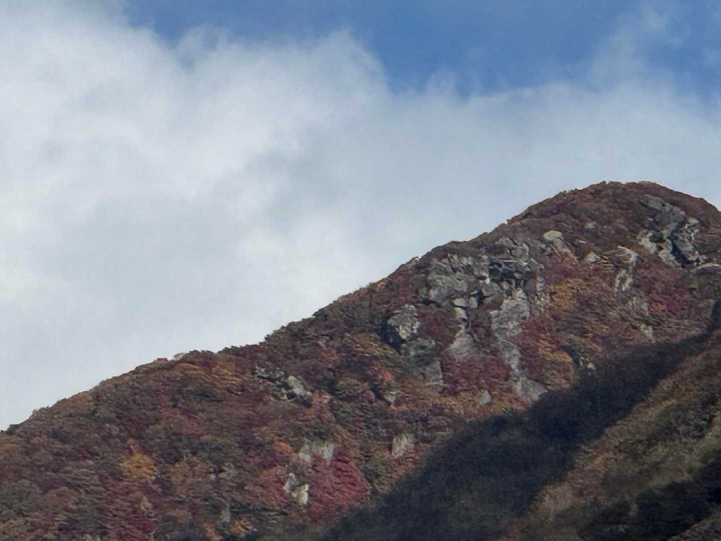 下山してたら
ガスが抜けてたので
写メる