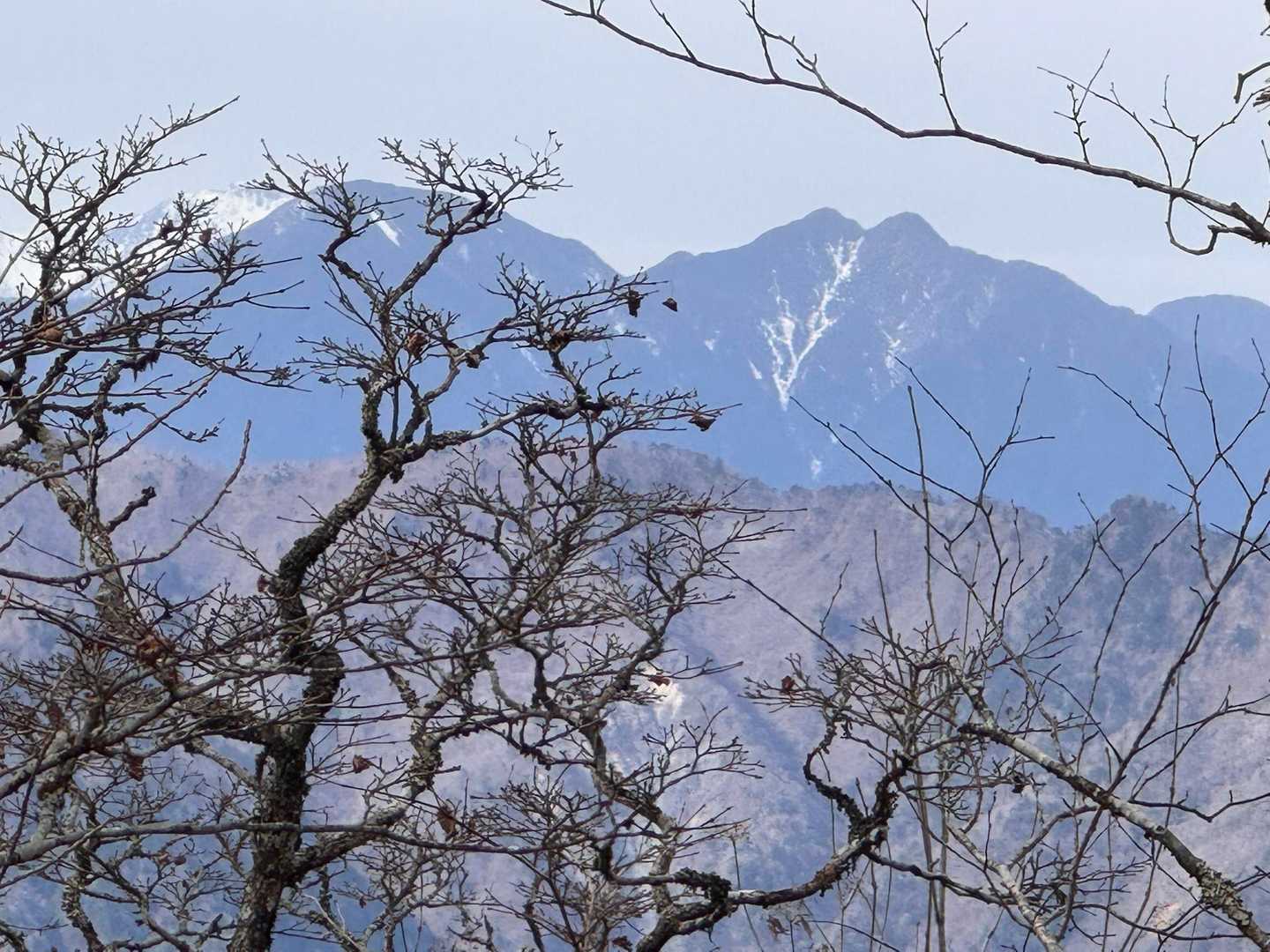 布引山と笊ケ岳
