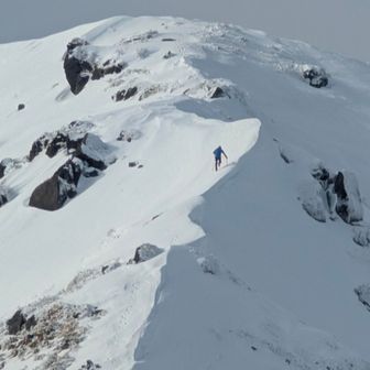 本日お話しした岩手の大先輩。男岳に登っているところパシャリ。