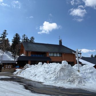 駐車場前の白銀荘
日帰り温泉で利用させてもらいました
¥700