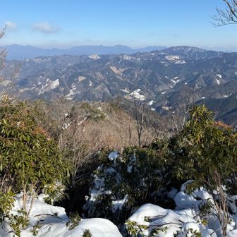 いい眺め。祖母山のほうかな？