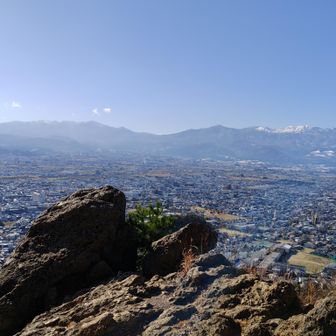 烏ヶ崎展望デッキから吾妻連峰と箕輪、鉄山、安達太良の峰々