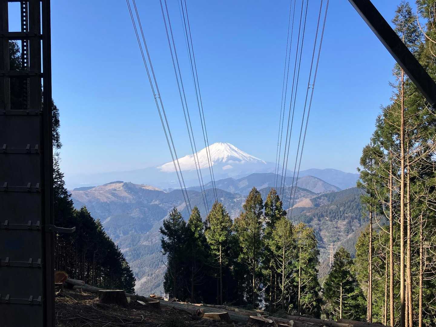 🗻