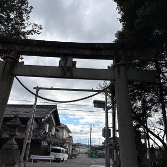 鳥居をくぐればゴールです。今日も一日ありがとう😊