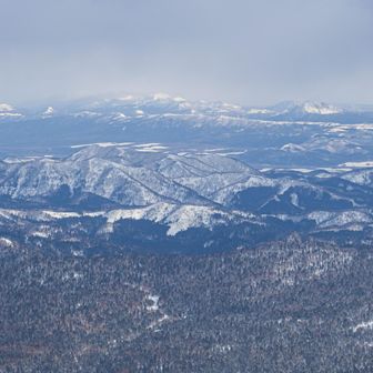 こちらは摩周湖方向
西別岳・摩周岳は勿論、斜里岳もバッチリ見えてるぞ😆