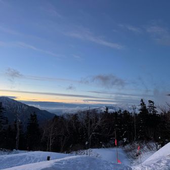 雨予報のなか、朝日が！