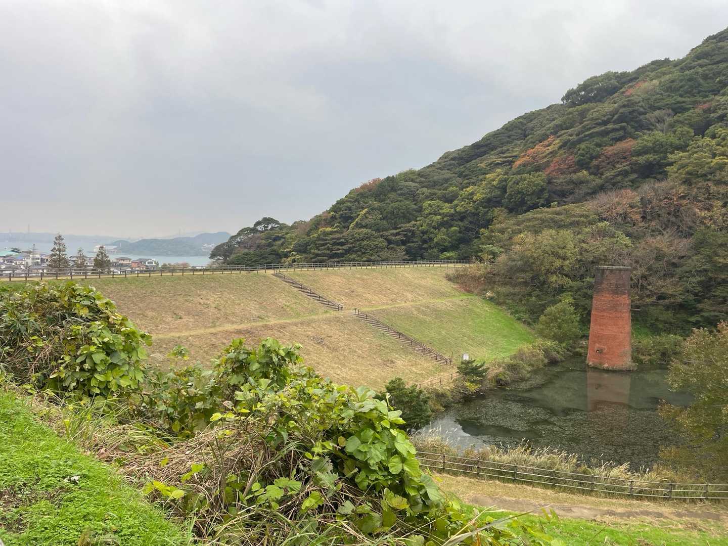小森江貯水池駐車場から登山開始です
雨はあがったもののガスが全体にかかっており眺望はこの時点でほぼ諦めてました