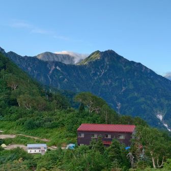 丸山からお世話になった早月小屋にお別れを告げます
大変お世話になりました🙇🏻‍♀️
とても居心地が良かったです😊