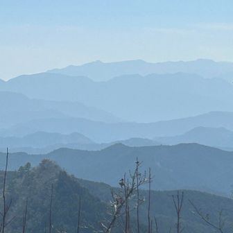 大峯の山々が連なってます⛰️
一番とんがっているのが大普賢岳でしょうか👀