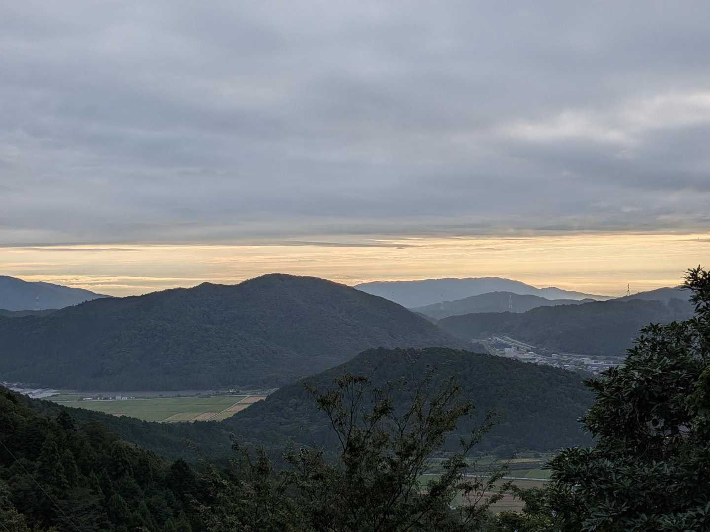 岐阜県方面。
patagoniaのロゴっぽい。あくまで「っぽい」だけ。