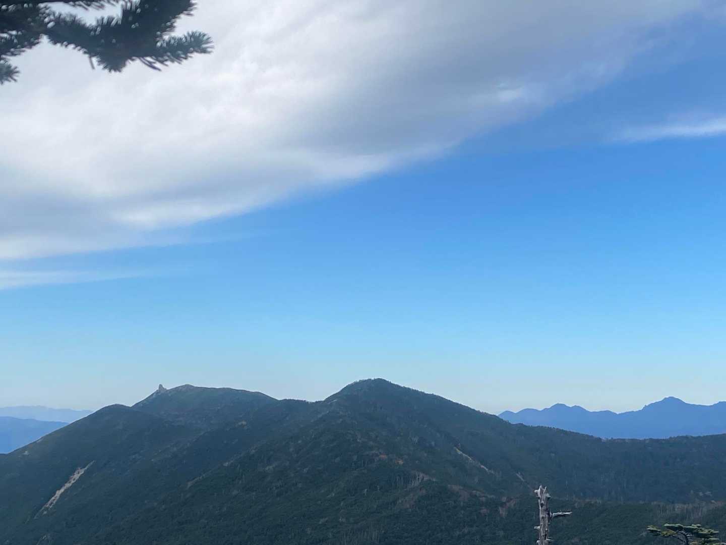 本日行く予定の朝日岳と金峰山見えた！