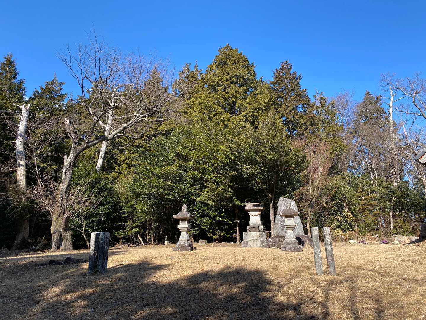 十明山（とみょうやま）⛰山頂
標高572m
十明神社奥宮が、祀られています⛩