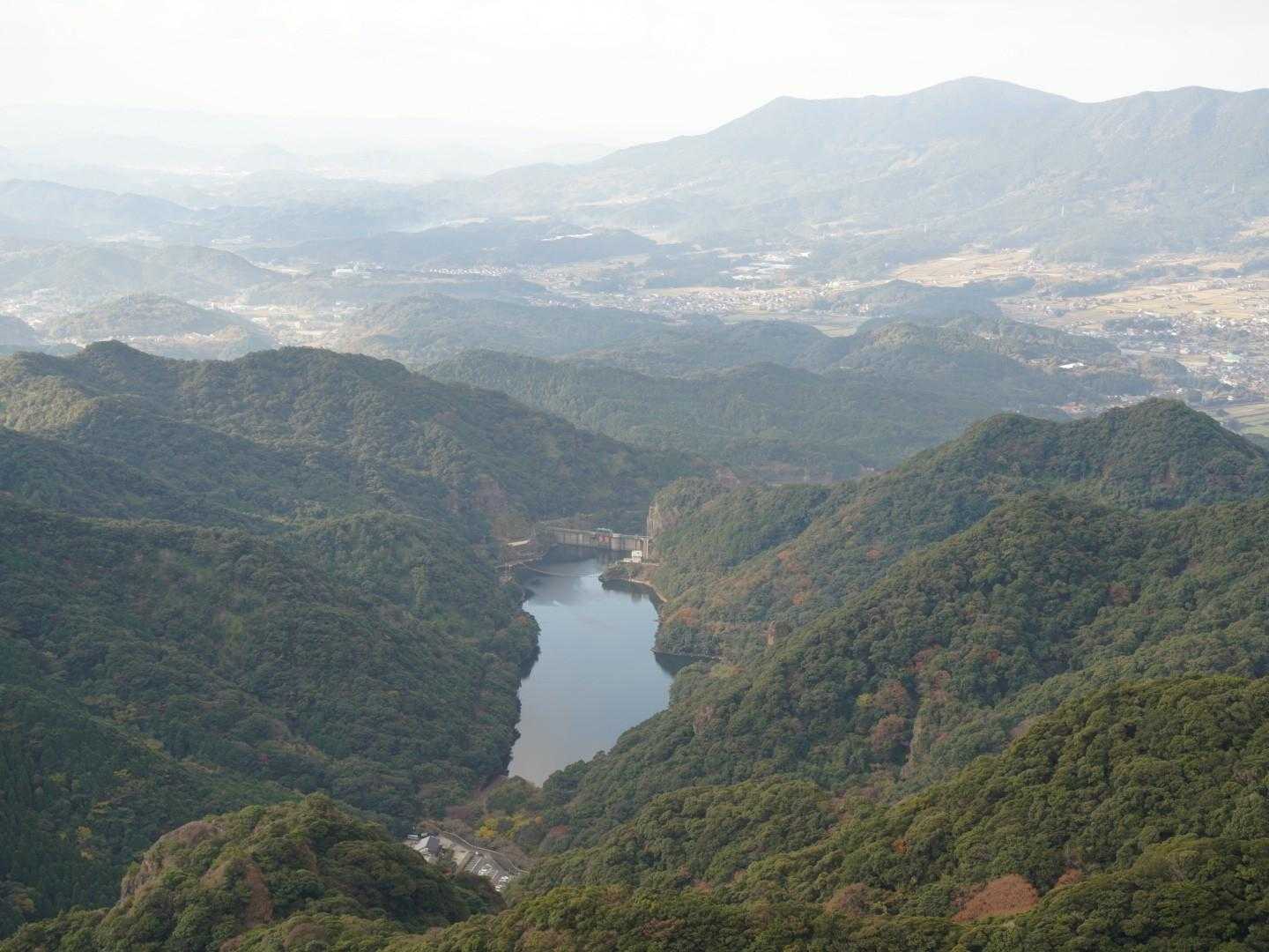 急登をガンガン登りつめると突然の高度感👌