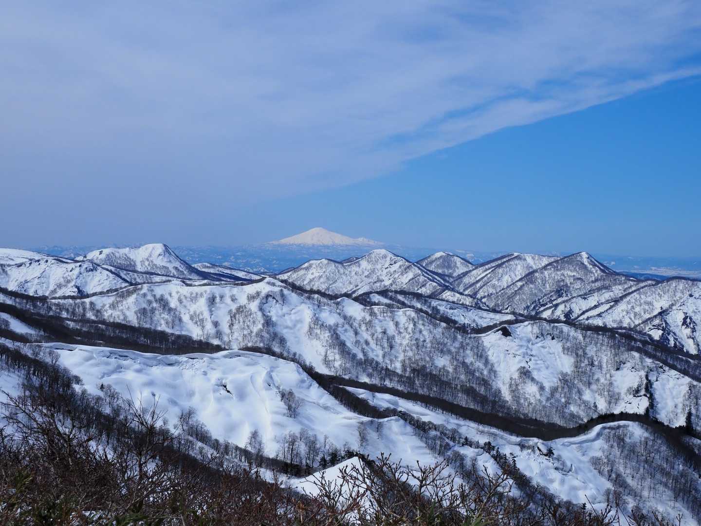 やっぱ撮るよね～🎶鳥海山🗻