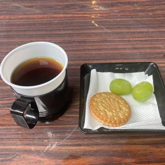 母公堂の堂守さんからお接待をいただきました。いつもありがとうございます。