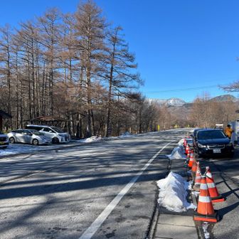 赤沼バス停前　発車時間7分前に到着
停留所でストック、チェーンスパ片付ける
来年もくるよ