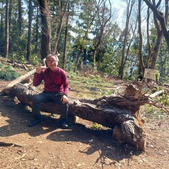 撮ってもらえました。ありがとう。スマホ台もあります。