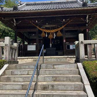 白山神社本殿前で、本日の山行の無事に対して感謝を念じます。🙏
いつもありがとうございます。