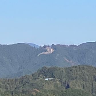 以前登った光明山
逆くの字のハゲで分かります〜