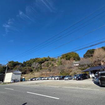 戻ってくるとさらに車が増えていた😲
熊なし県効果？