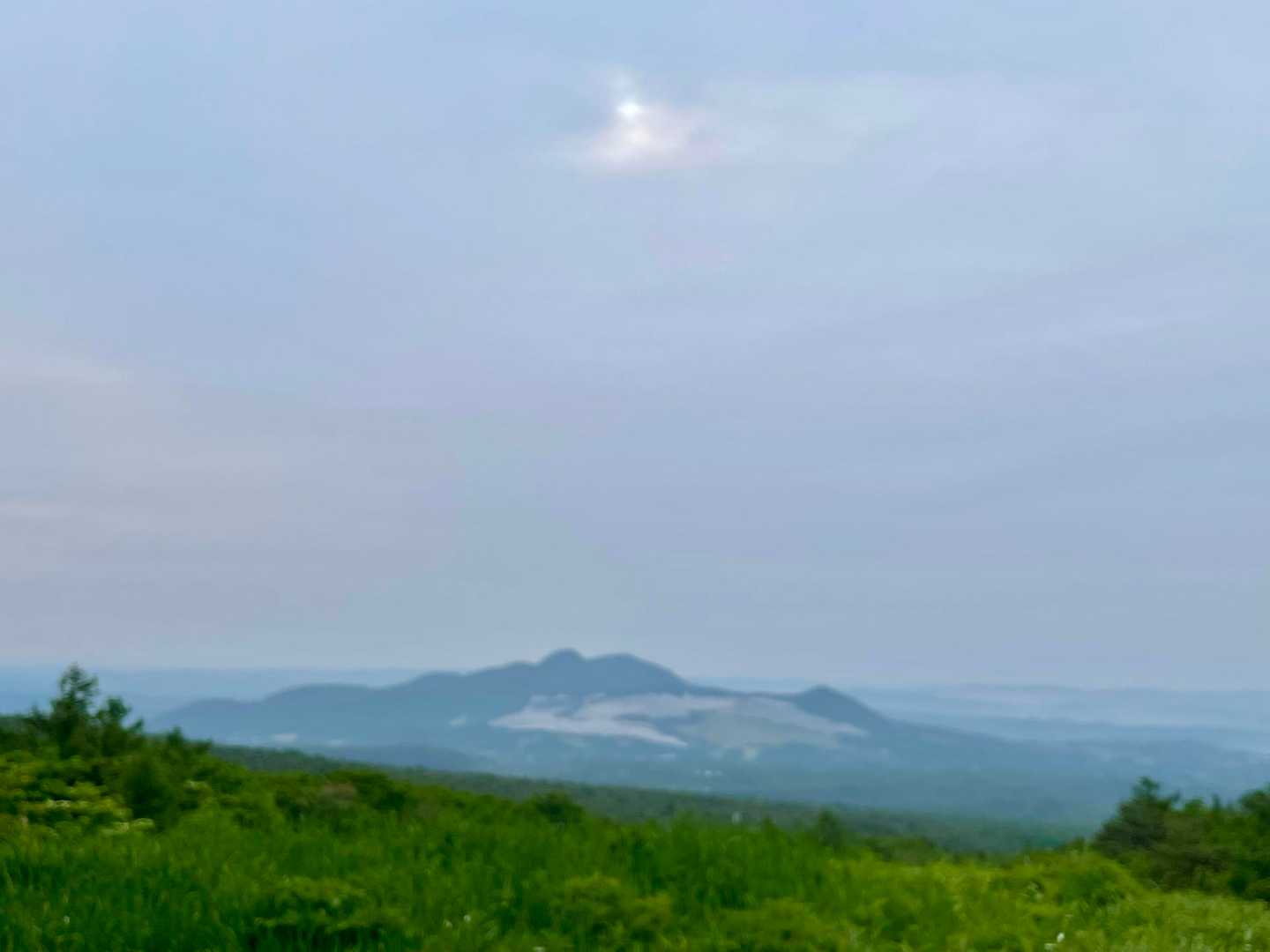 青麻山⛰️         よか形　　　ここから感動でして　　なんていう　　　はらぺこ〜
朝　綺麗🤩