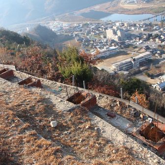 「和」の文字焼きまつりの最上部より