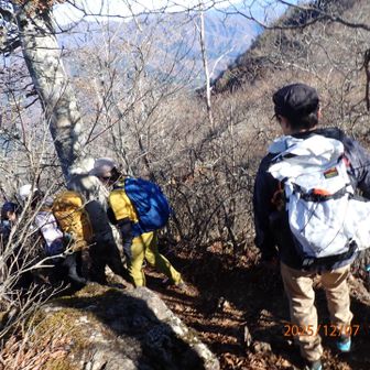 もっと居たいですが本社ヶ丸を目指します