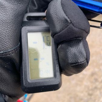 風が強くて寒いー　マイナス1.4℃